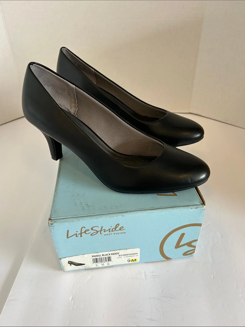 Life Stride Black Women's Mid-Heel Slip-On Pump PARIGI,BLACK KIDDY